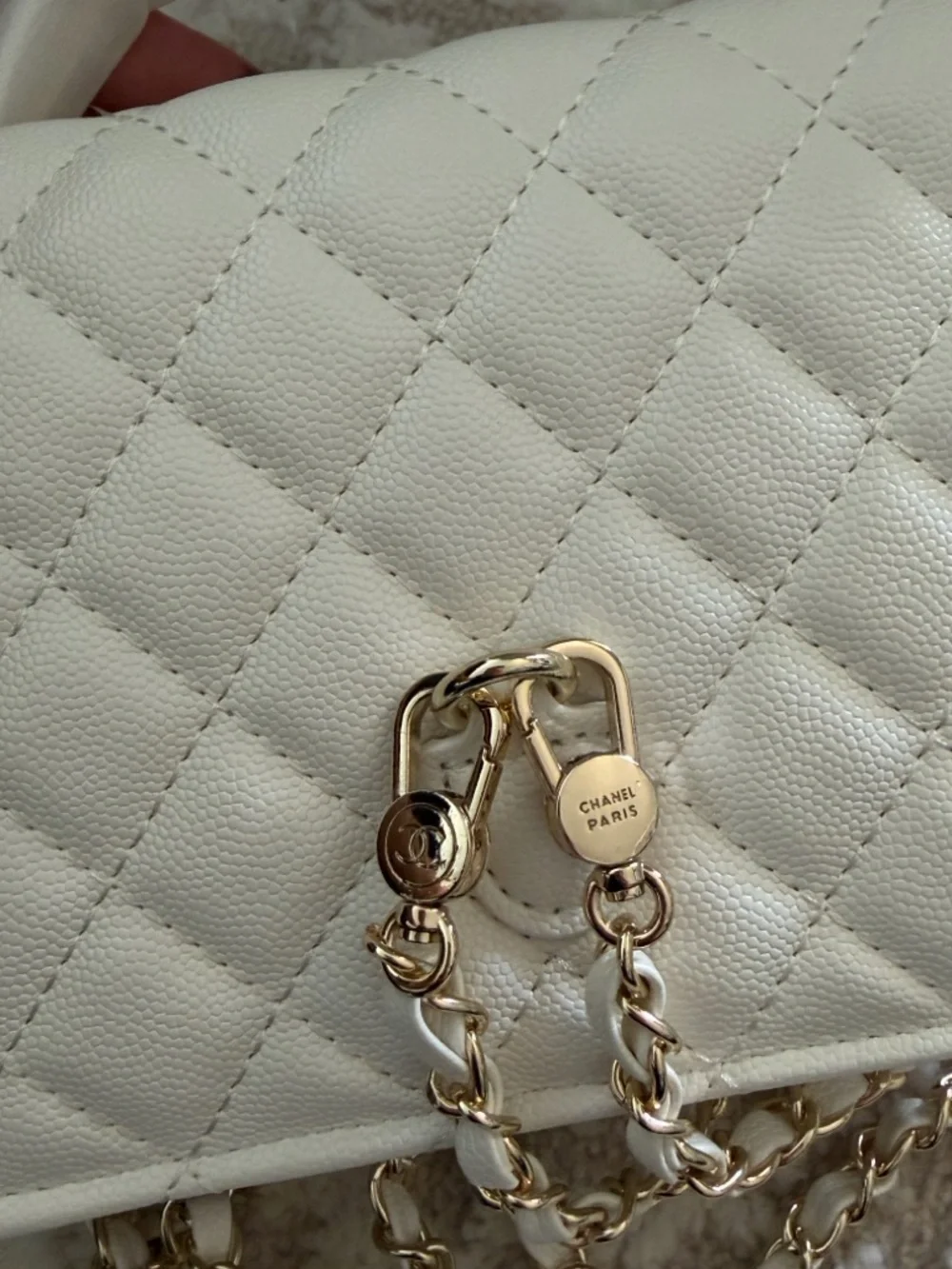 Chanel Makeup Bag White - Picture 3 of 7